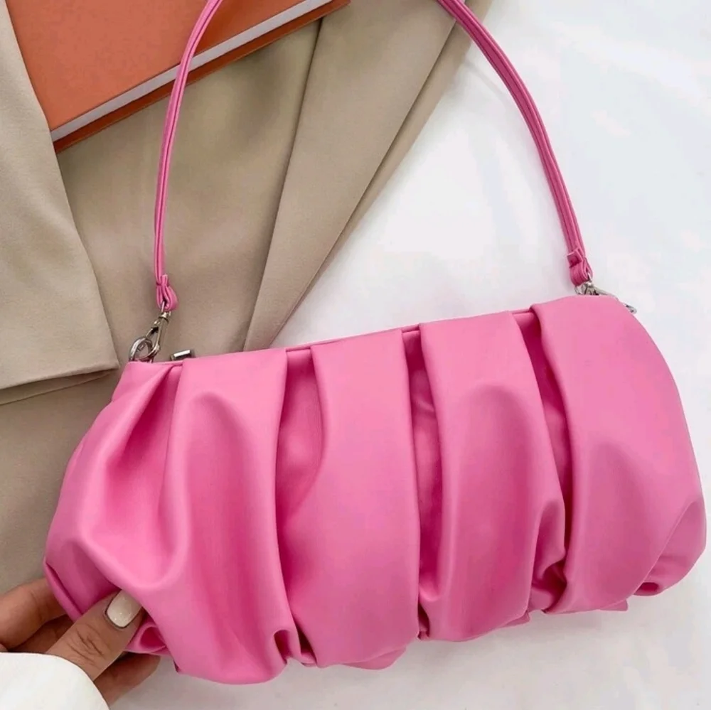 Small Pink Cloud Bag - Picture 2 of 6